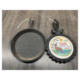 SMALL CAST IRON SKILLET & POT HOLDER