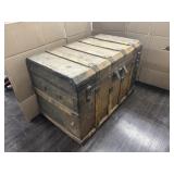 VINTAGE STEAM CHEST