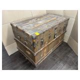 VINTAGE STEAM CHEST
