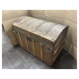VINTAGE STEAM CHEST