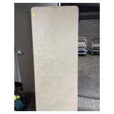 LIFETIME 6' FOLDING TABLE