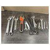 CRESCENT WRENCHES & END WRENCHES