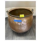 LARGE COPPER POT