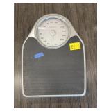 BATHROOM SCALE
