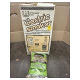 LITTLE CHIEF ELECTRIC SMOKER W/CHIPS