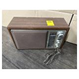 VINTAGE REALISTIC RADIO