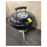 WEBER TABLETOP CHARCOAL BBQ