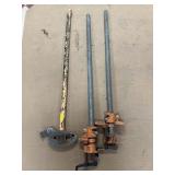 PIPE BENDER & 2 PIPE VISES