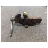 BENCH VISE