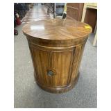 VINTAGE ENDTABLE