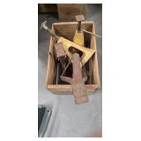 WOODEN CRATE W/JACK STANDS