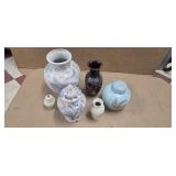 DECORATIVE VASES