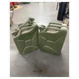 2 5 GAL METAL GAS CANS