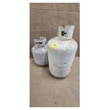 2 PROPANE TANKS W/PROPANE