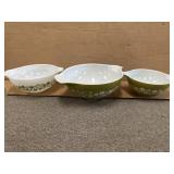 VINTAGE PYREX CRAZY DAISY MIXING BOWL SET