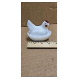 GLASS NESTING HEN