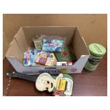 BOX OF MISC VINTAGE ITEMS