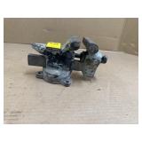 SMALL BENCH VISE