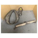 HORSE COLLAR, HAME & HORSEHOE DECOR