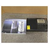 REALISTIC MODEL DX-390 SHORT WAVE RADIO & SPEAKERS