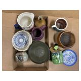 VASES & POTS