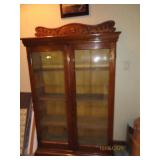 Antique Oak 44" GlassFront 2door Hutch Cabinet EXC