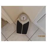 HealthOMeter 300lb Bath Scale