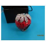 New vtg Designer Enamel Strawberry sz6 Ring stment