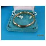 New 14kt Gold ETERNA Clasp Bracelet 8.9g boxed
