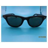 RAY BAN Wayfarer Sunglasses rb2140