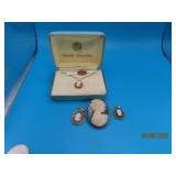 (4) vtg CAMEO Pendants & Pin Jewelry