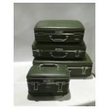 4 Vintage American escort luggage with