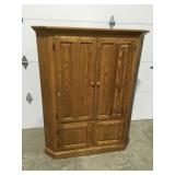Oak corner entertainment center 59"x 48" x27" d