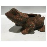 Outdoor frog planter