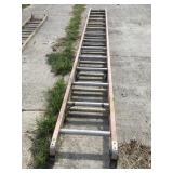 Extension ladder, fiberglass 28