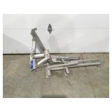 Aluminum ladder, jacks