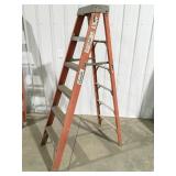Louisville 6 foot step ladder