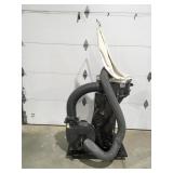 Central machinery, 2 hp 70 gallon dust collector
