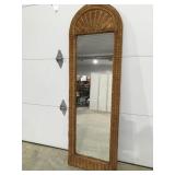 Wicker wall mirror 5ï¿½ tall
