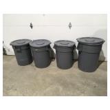 4 Rubbermaid Trash Cans