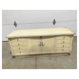 Lane cedar chest 47ï¿½ x 18ï¿½