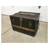 Vintage trunk 24"x 18"