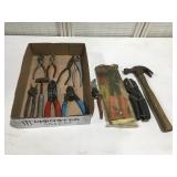 Miscellaneous tools, pliers, hammer
