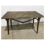 Vintage wood folding table needs repaired