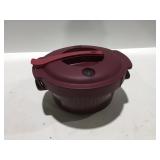 Tupperware container