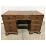 Vintage Imperial wood desk 50ï¿½ x 26ï¿½ x30ï¿½ tall