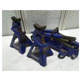 Duralast 2 ton hydraulic jack and stands