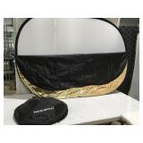 Neewer light reflector, gold, and white 40ï¿½ x 57ï¿½