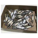 Drawer and cabinet pulls