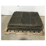 10 full 3ï¿½ x 3ï¿½ rubber floor mats, and some